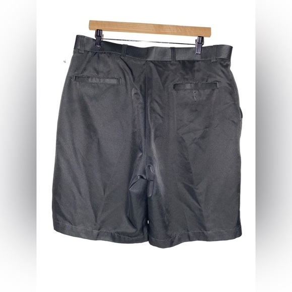 Oobe‎ Golf Performance Dark Gray Chino Shorts Men Size 36 Gorpcore Casual - Picture 2 of 9
